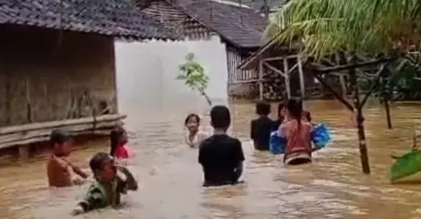 Waspada Lebak Dikepung Banjir